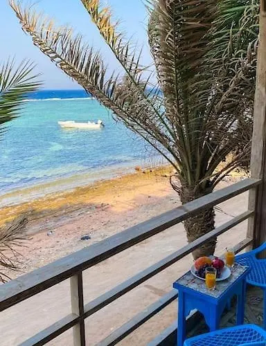First Line With Panoramic Sea View Balcony شقة *