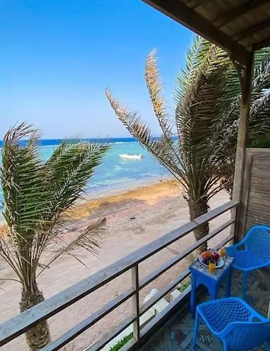 First Line With Panoramic Sea View Balcony شقة *